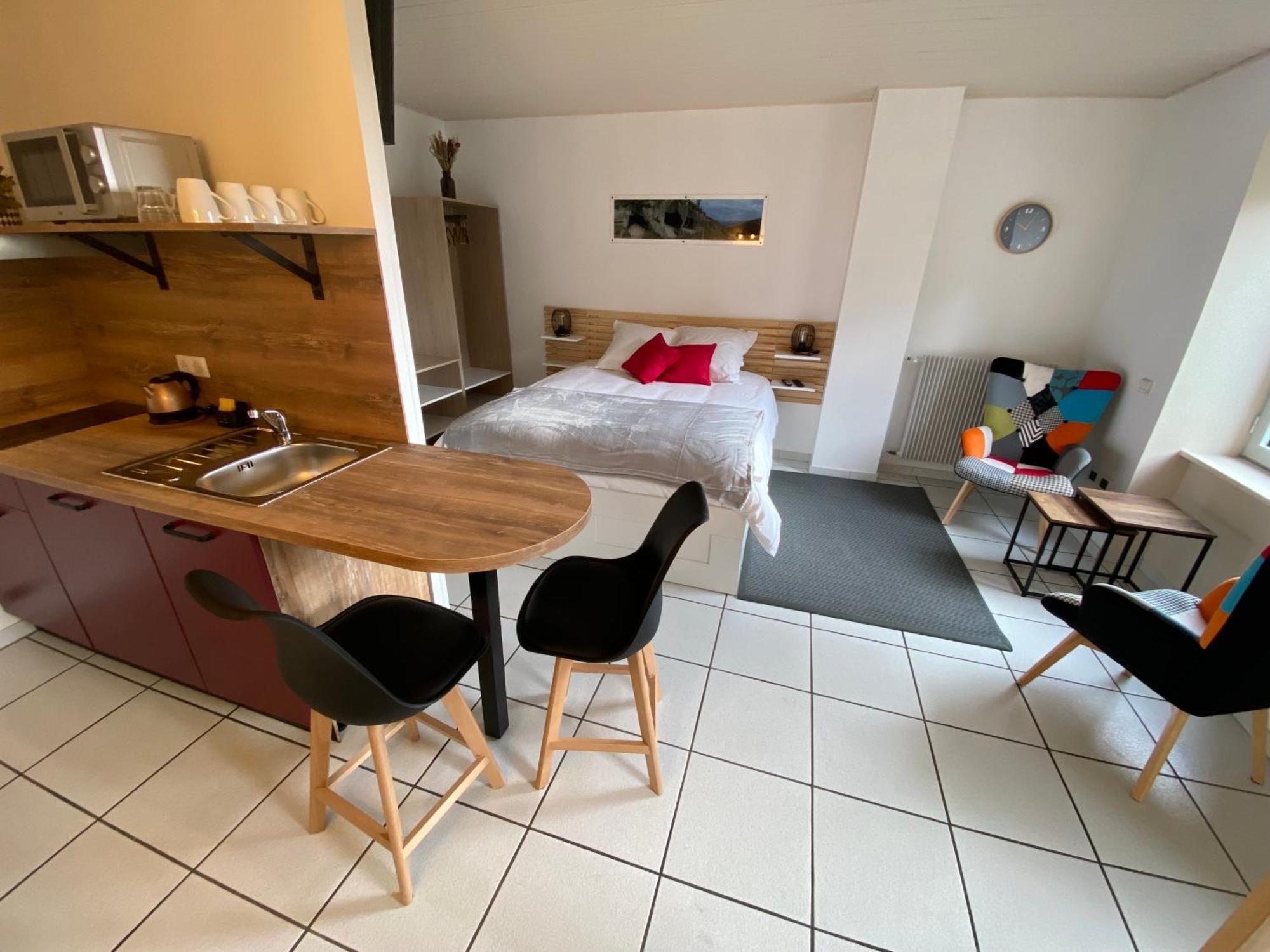 Hotel L'Oustal Des Domes à Orcines Extérieur photo